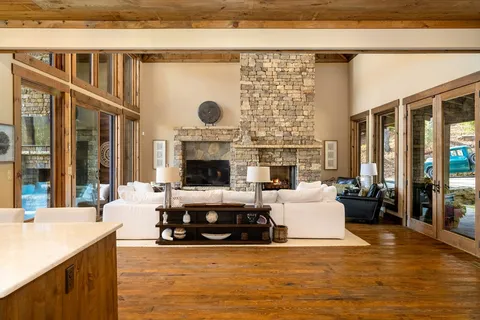 $2,895,000 | 450 Miracle Lane, Blue Ridge, GA 30513