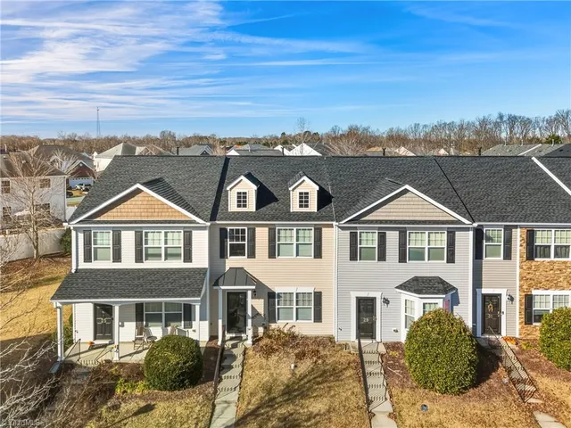 $220,000 | 27 Arbor Hl Place, McLeansville, NC 27301