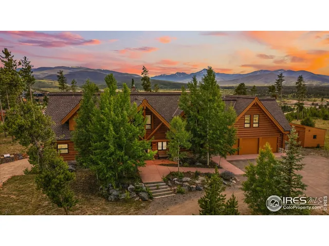 a black and white photo of a house