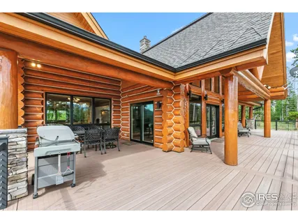 a picture of a city view