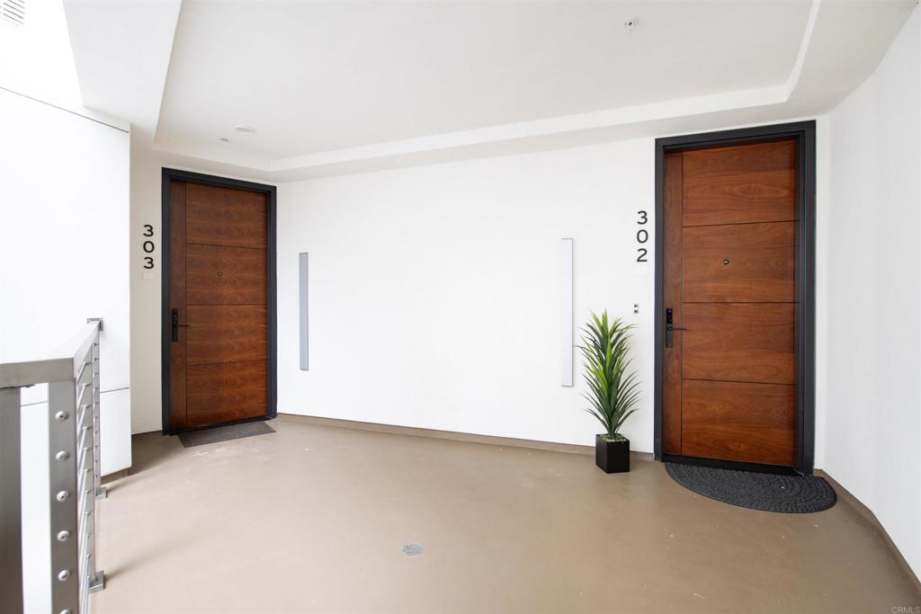 2501 State Street Carlsbad, CA 92008 - Photo 20 of 32 an empty room with windows and closet