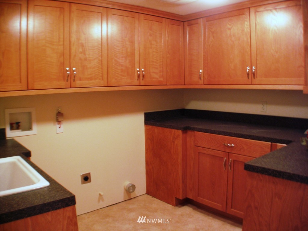 16504 Simonds Road Northeast Kenmore, WA 98028 - Photo 12 of 15 Gallery Image 12