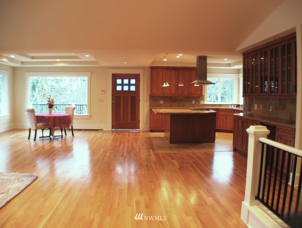 16504 Simonds Road Northeast Kenmore, WA 98028 - Photo 13 of 15 Gallery Image 13