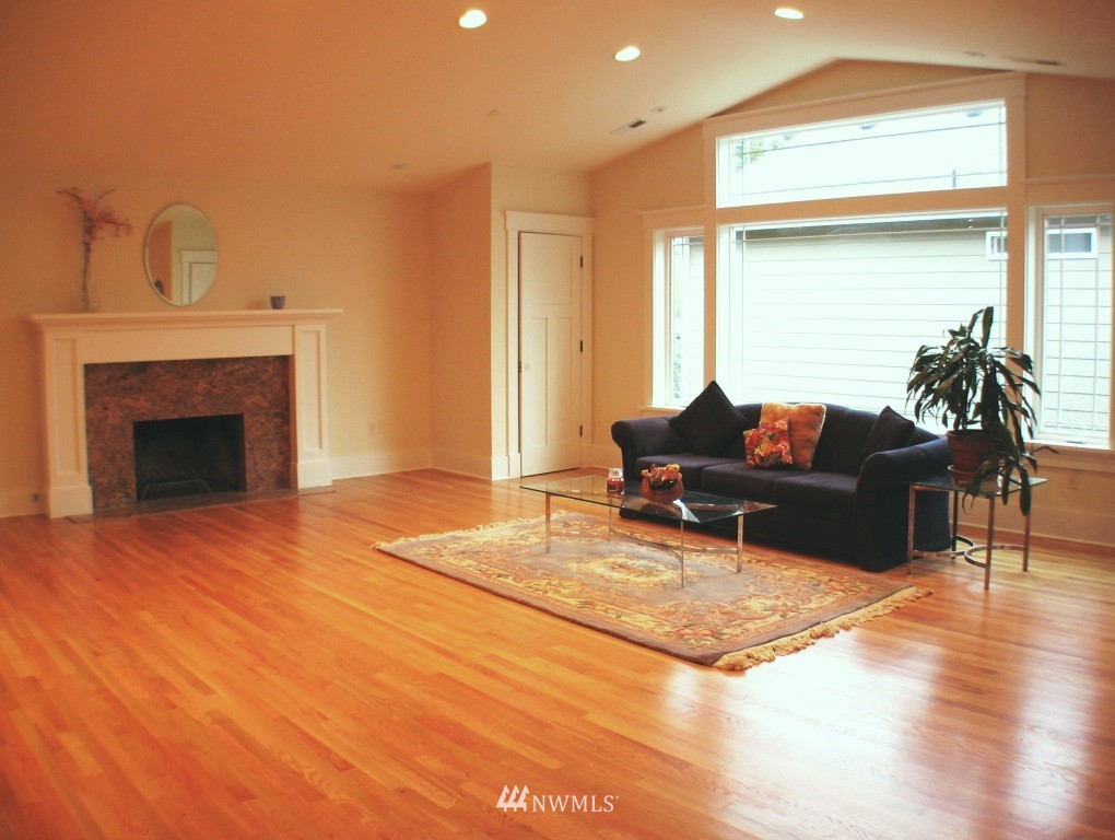 16504 Simonds Road Northeast Kenmore, WA 98028 - Photo 6 of 15 Gallery Image 6