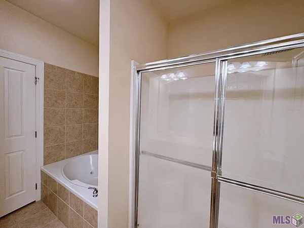 $1,675 | 809 Summer Breeze Drive, Unit 1505, Baton Rouge, LA 70810