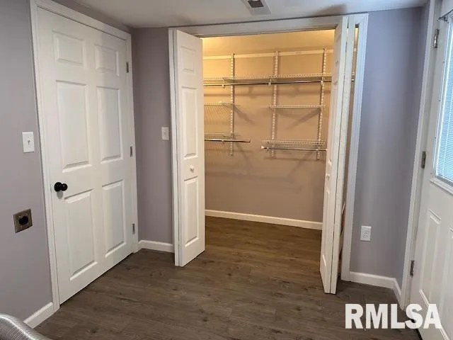 $67,500 | 1619 Elmwood Street, Jacksonville, IL 62650