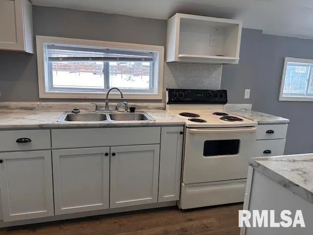 $67,500 | 1619 Elmwood Street, Jacksonville, IL 62650