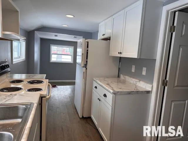 $67,500 | 1619 Elmwood Street, Jacksonville, IL 62650