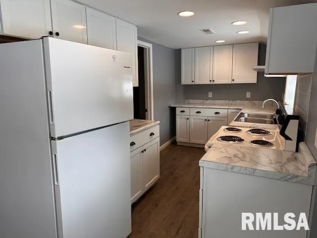 $67,500 | 1619 Elmwood Street, Jacksonville, IL 62650