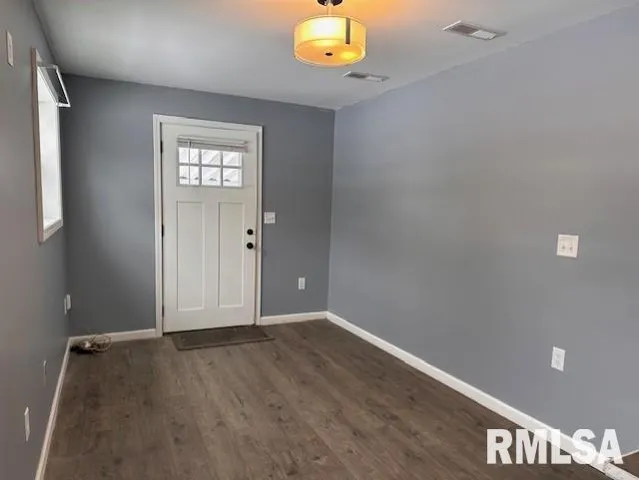 $67,500 | 1619 Elmwood Street, Jacksonville, IL 62650