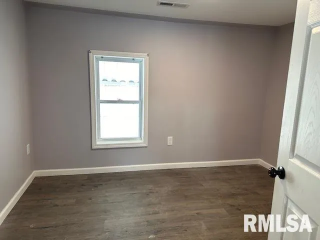 $67,500 | 1619 Elmwood Street, Jacksonville, IL 62650