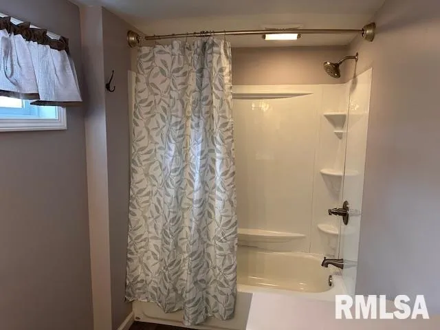 $67,500 | 1619 Elmwood Street, Jacksonville, IL 62650