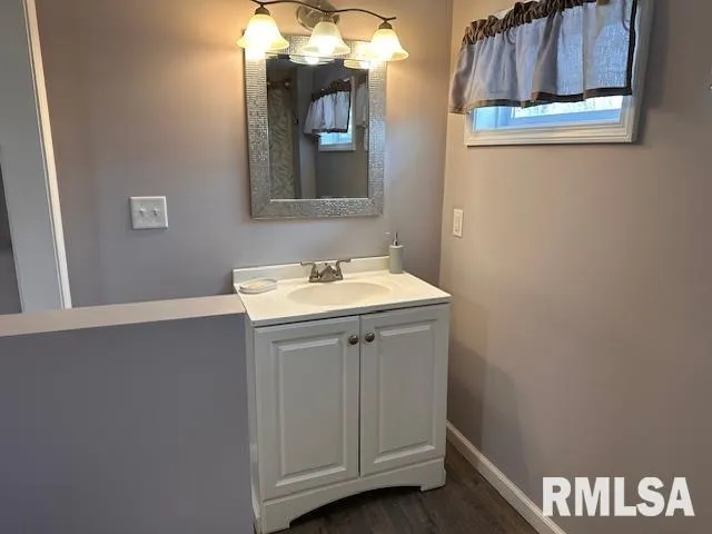 $67,500 | 1619 Elmwood Street, Jacksonville, IL 62650