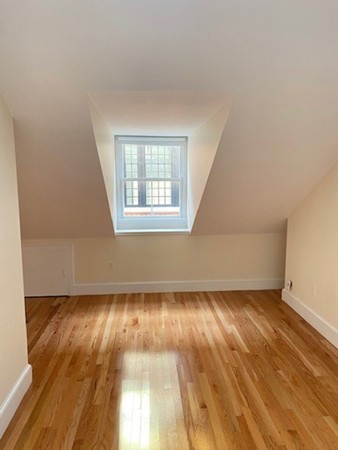 58 Temple Street, Unit 5 Boston, MA 02114 - Photo 4 of 11