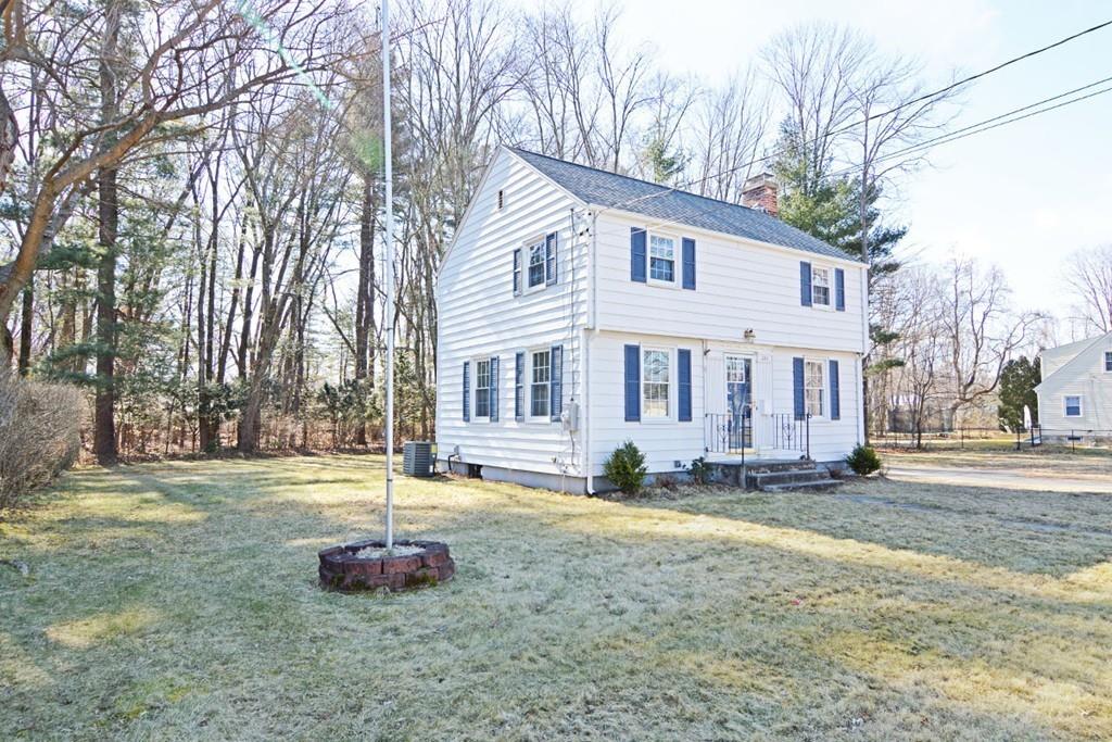 285 Maple Road Longmeadow, MA 01106 - Photo 2 of 25