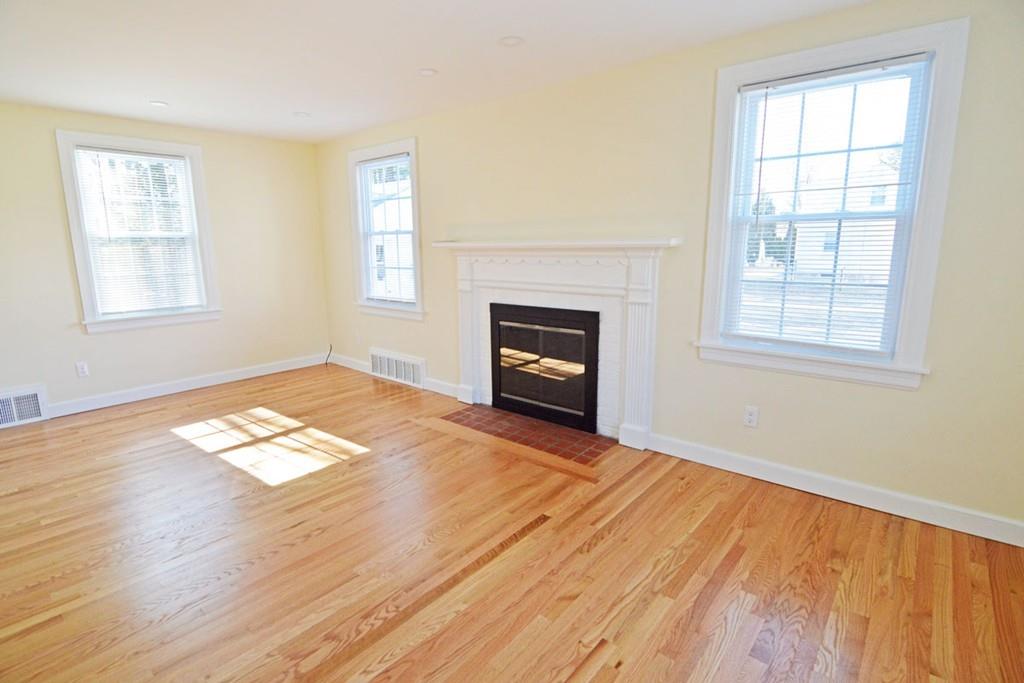 285 Maple Road Longmeadow, MA 01106 - Photo 4 of 25