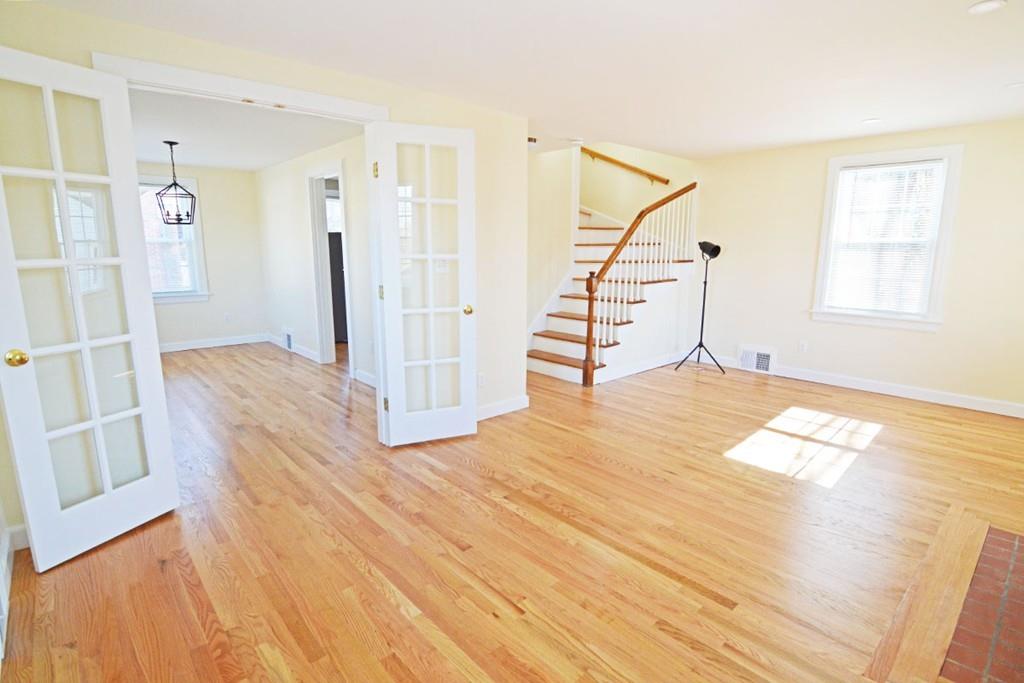 285 Maple Road Longmeadow, MA 01106 - Photo 5 of 25
