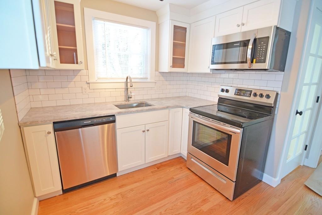 285 Maple Road Longmeadow, MA 01106 - Photo 7 of 25
