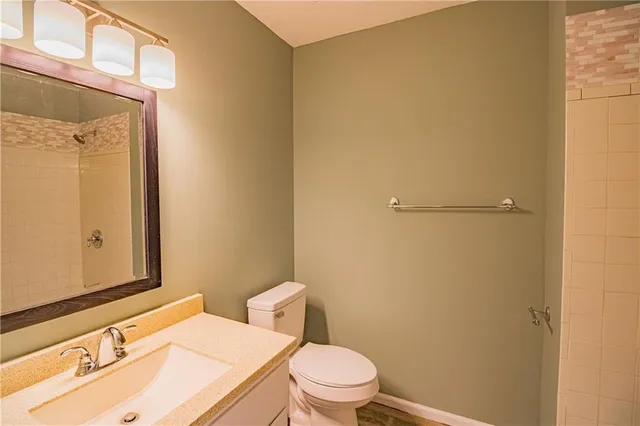 $249,500 | 19 Southeast 150 Road, Warrensburg, MO 64093