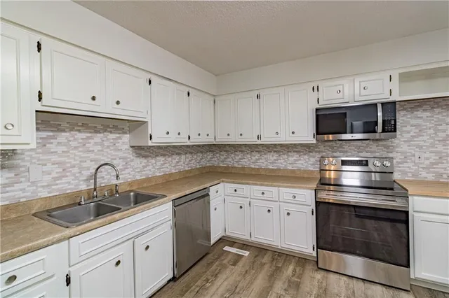 $249,500 | 19 Southeast 150 Road, Warrensburg, MO 64093