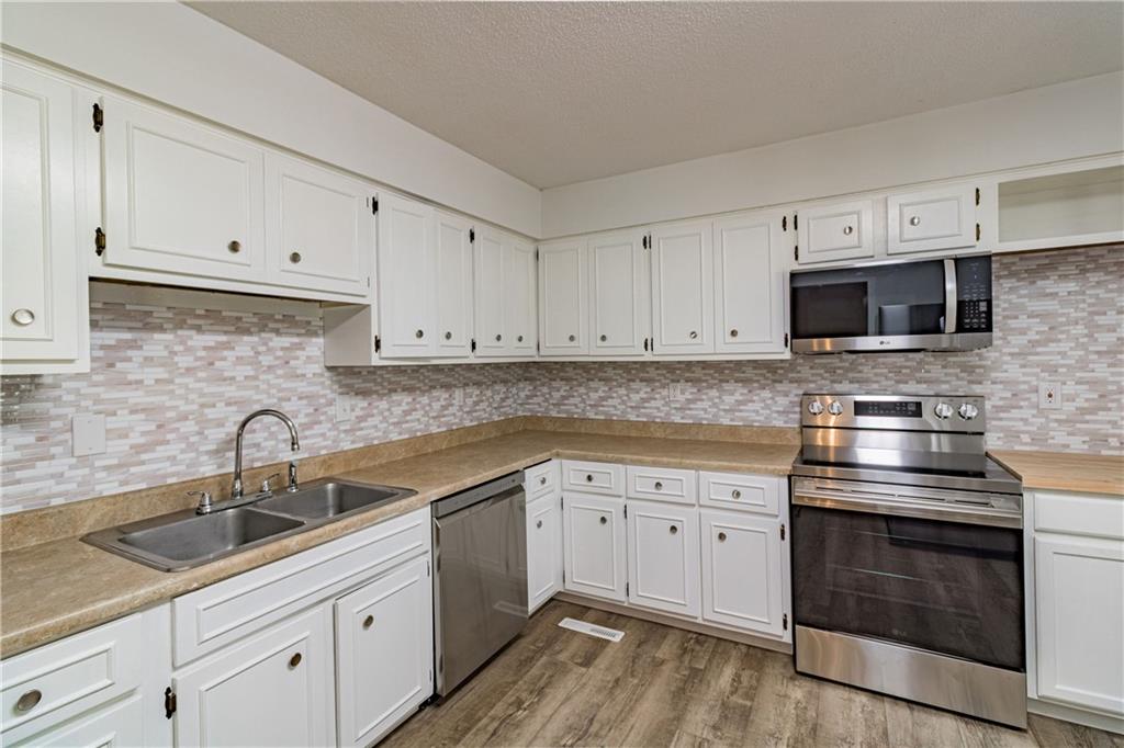 19 Southeast 150 Road Warrensburg, MO 64093 - Photo 9 of 27