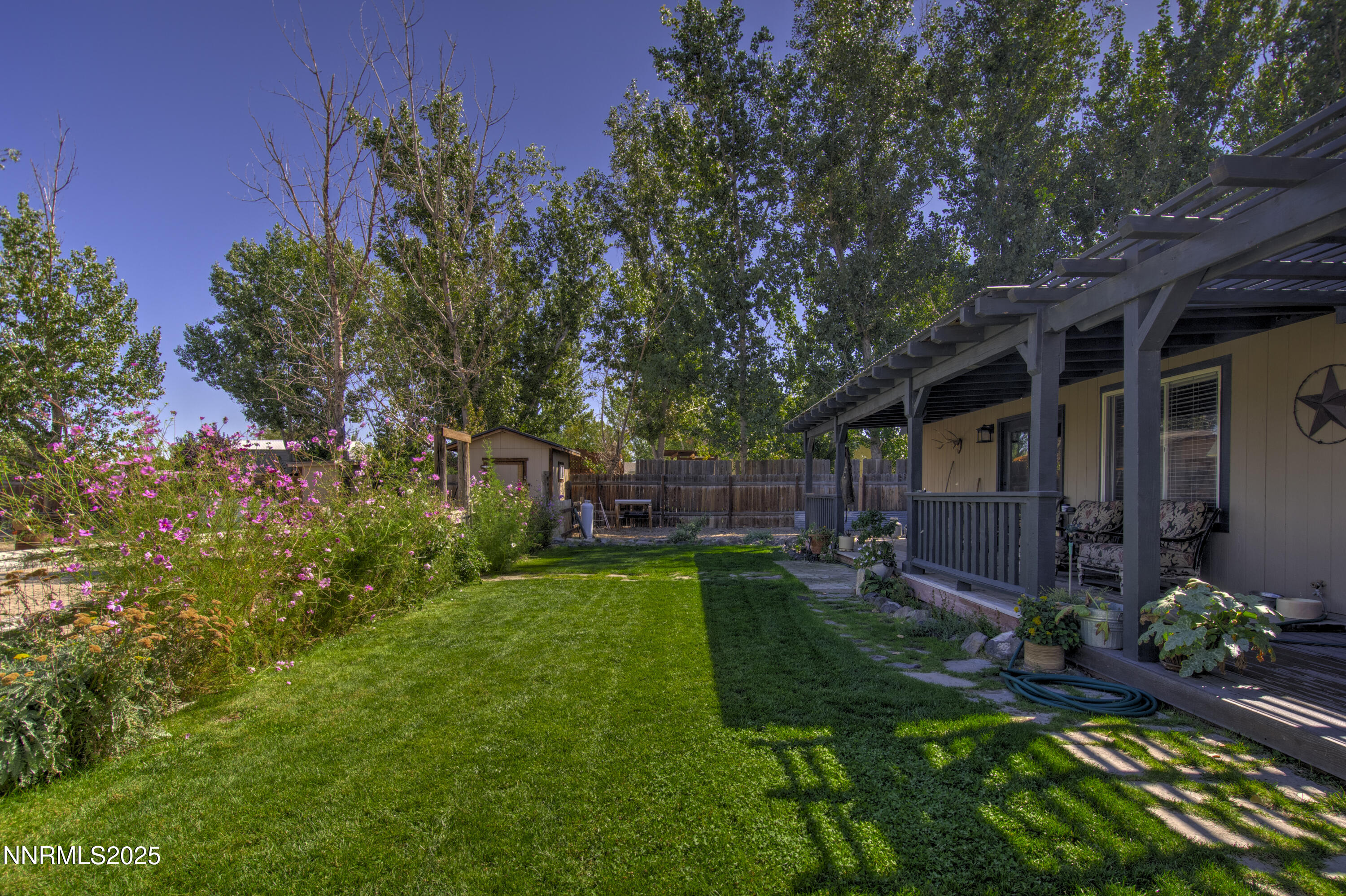 4190 Bottom Road Fallon, NV 89406 - Photo 21 of 44 a view of a yard in front of house
