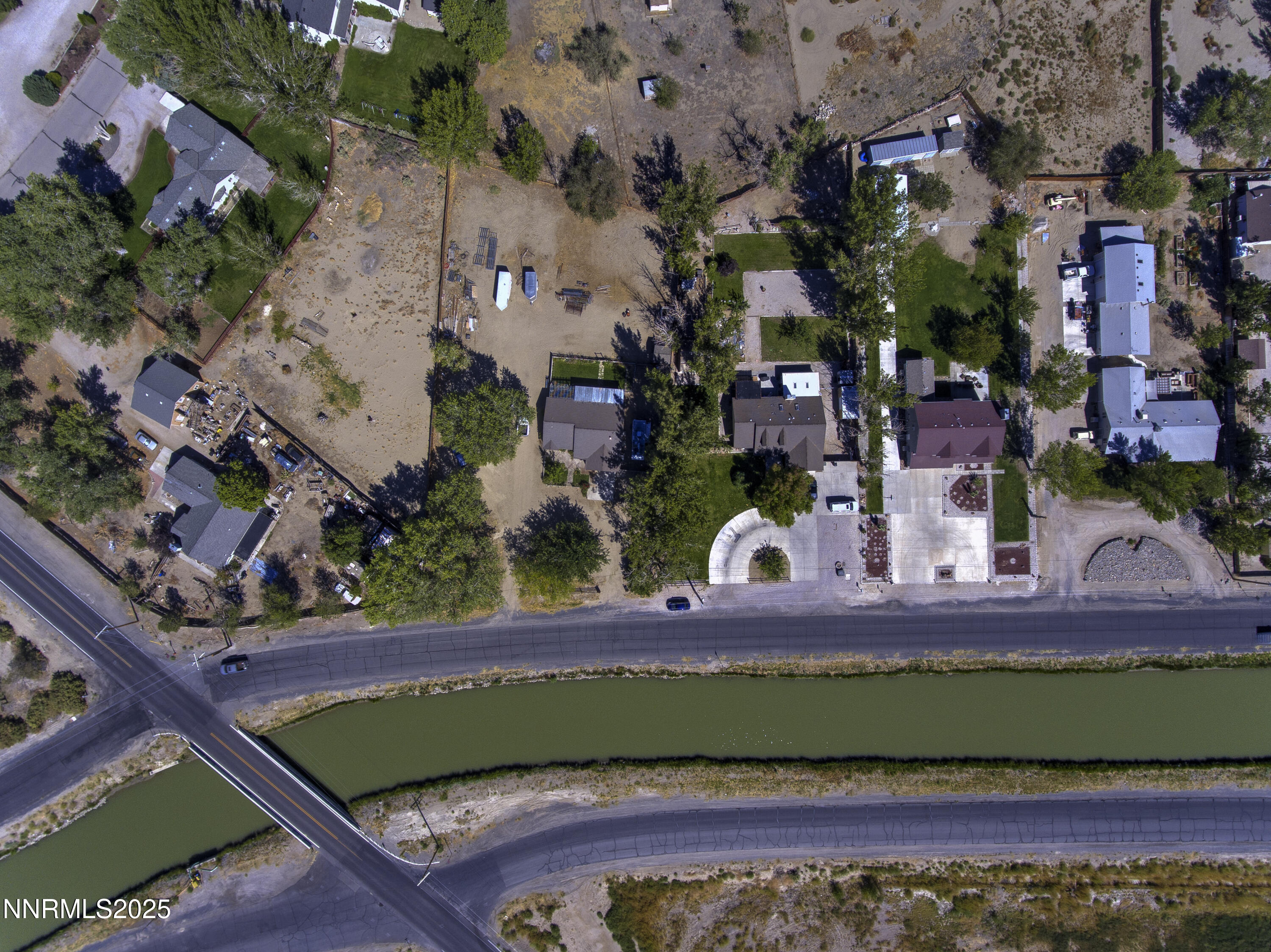 4190 Bottom Road Fallon, NV 89406 - Photo 32 of 44 an aerial view of a building with outdoor space