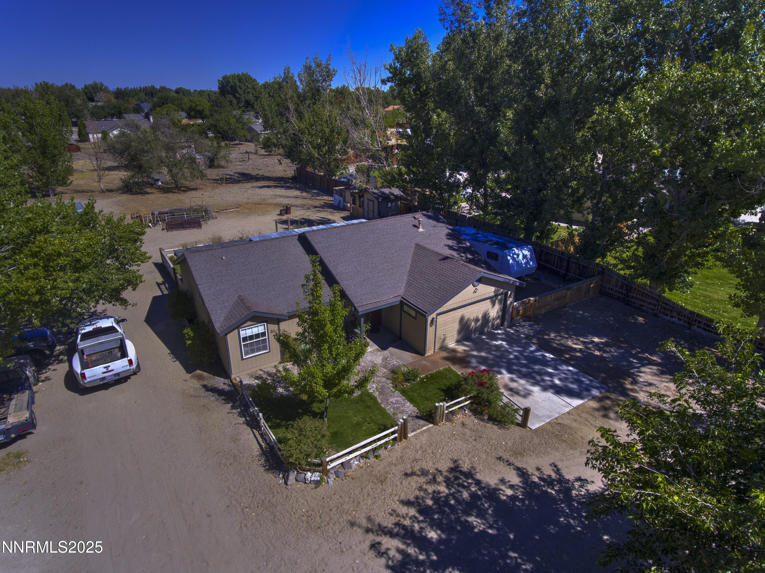 4190 Bottom Road Fallon, NV 89406 - Photo 39 of 44 an aerial view of a house with garden