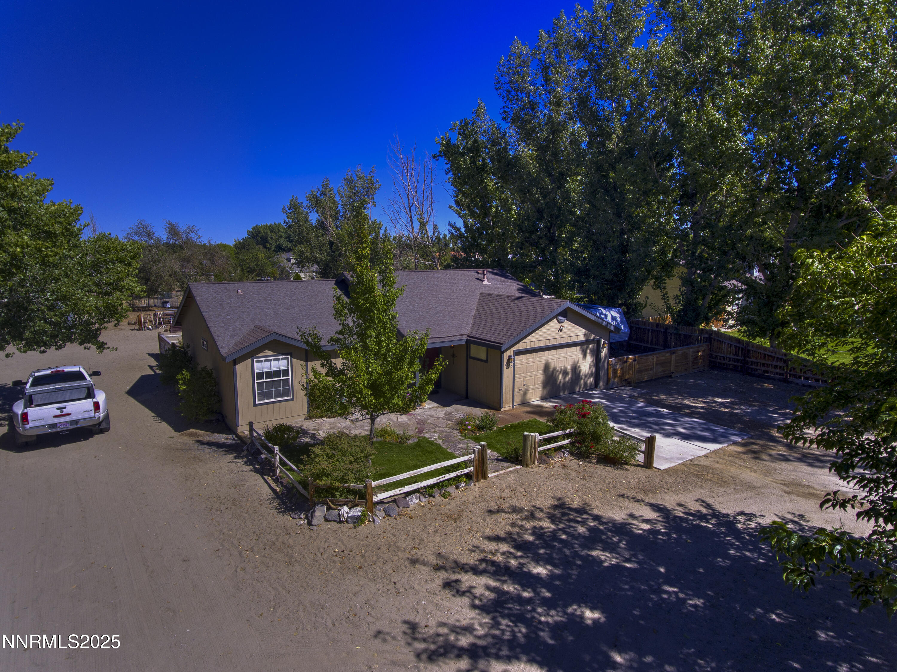 4190 Bottom Road Fallon, NV 89406 - Photo 42 of 44 front view of a house with a street