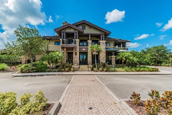 $349,900 | 5411 Los Robles Court, Palmetto, FL 34221