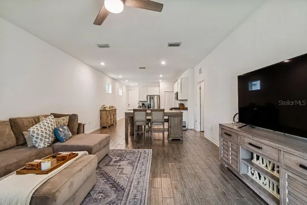 $349,900 | 5411 Los Robles Court, Palmetto, FL 34221