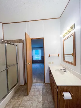 $137,500 | 302 East Cherry Street, Skidmore, MO 64487