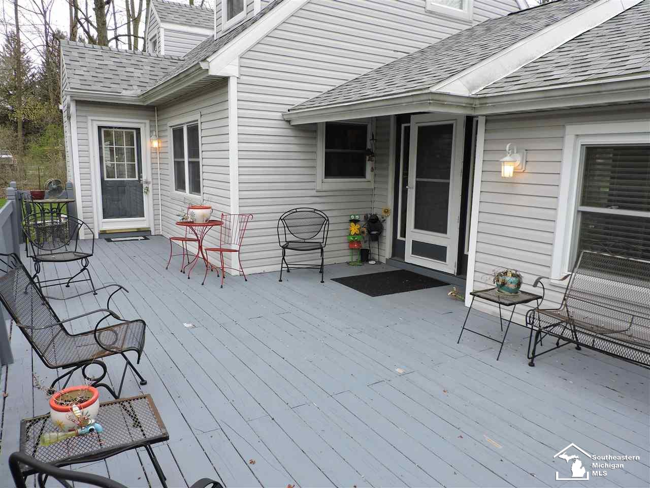 8430 Adler Road Lambertville, MI 48144 - Photo 3 of 27 50072437-4.JPG
