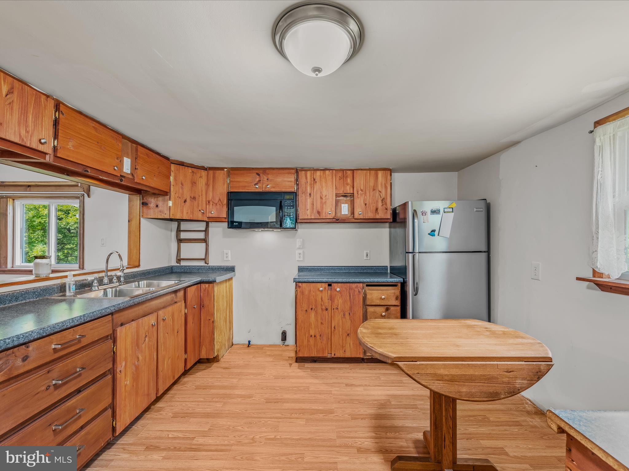 564 Shade Lane Berkeley Springs, WV 25411 - Photo 11 of 53 Kitchen