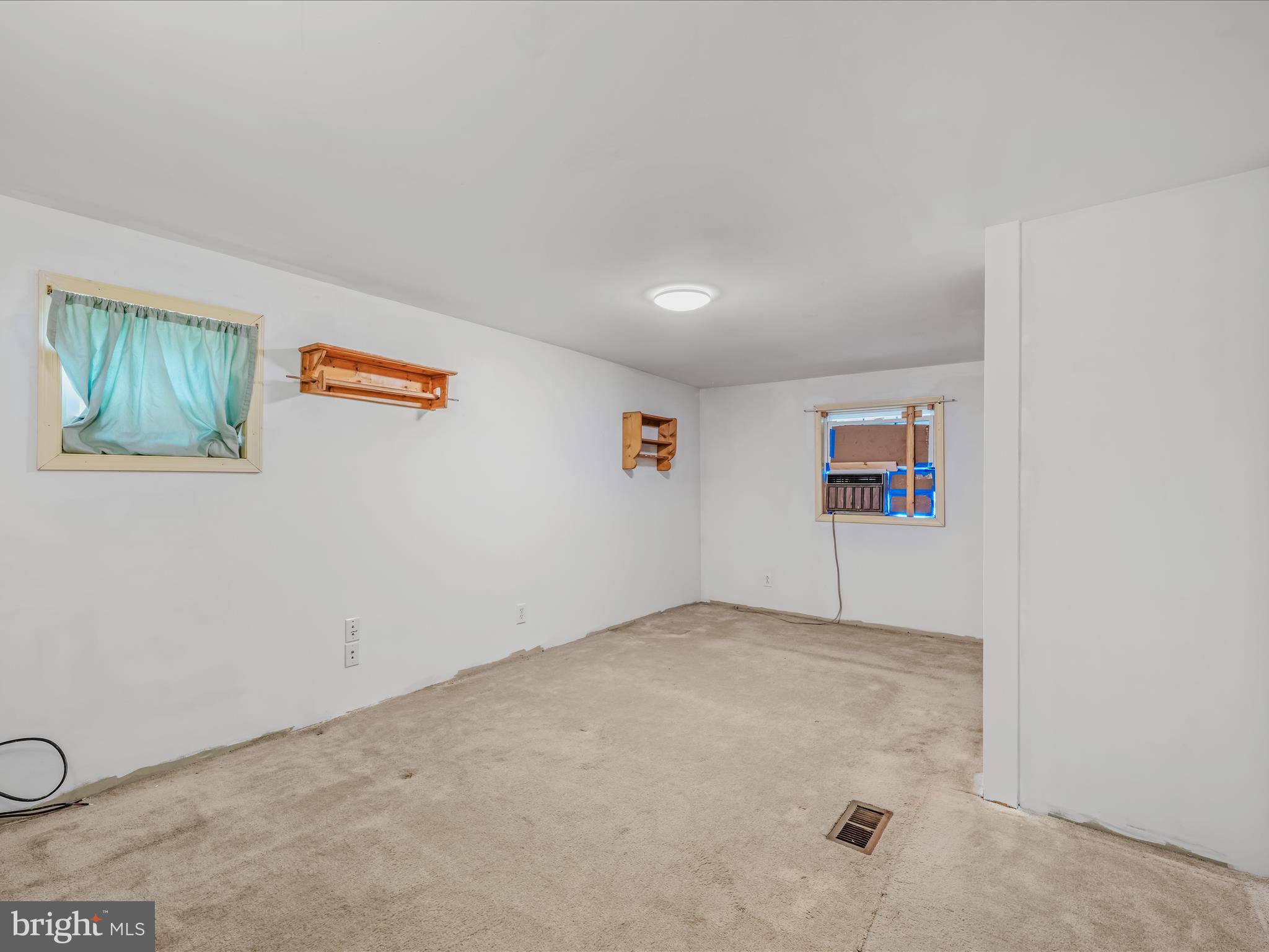 564 Shade Lane Berkeley Springs, WV 25411 - Photo 15 of 53 Primary Bedroom