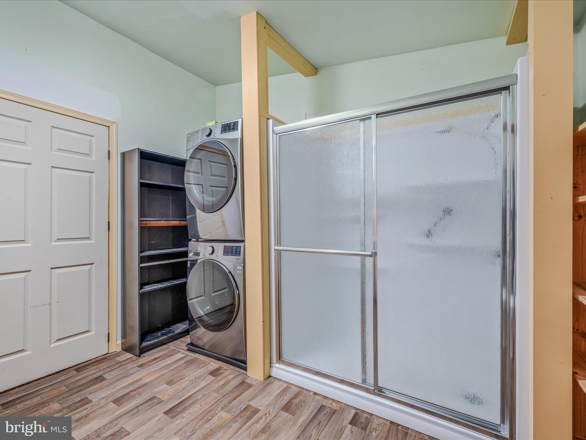 564 Shade Lane Berkeley Springs, WV 25411 - Photo 18 of 53 Bathroom