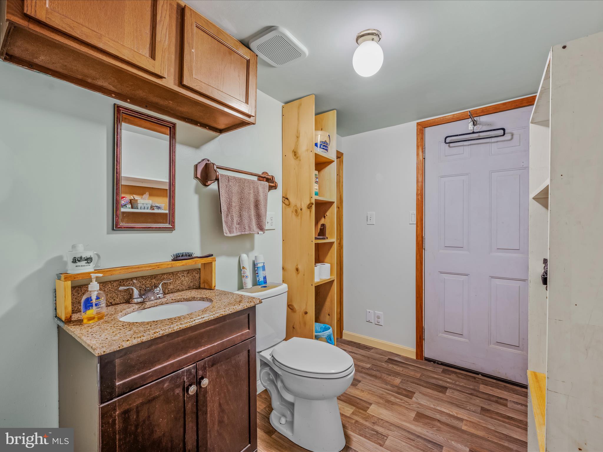 564 Shade Lane Berkeley Springs, WV 25411 - Photo 21 of 53 Bathroom 2