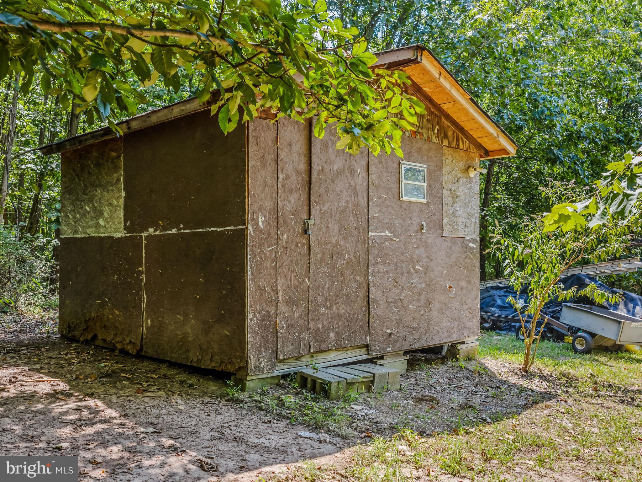 564 Shade Lane Berkeley Springs, WV 25411 - Photo 33 of 53 Shed