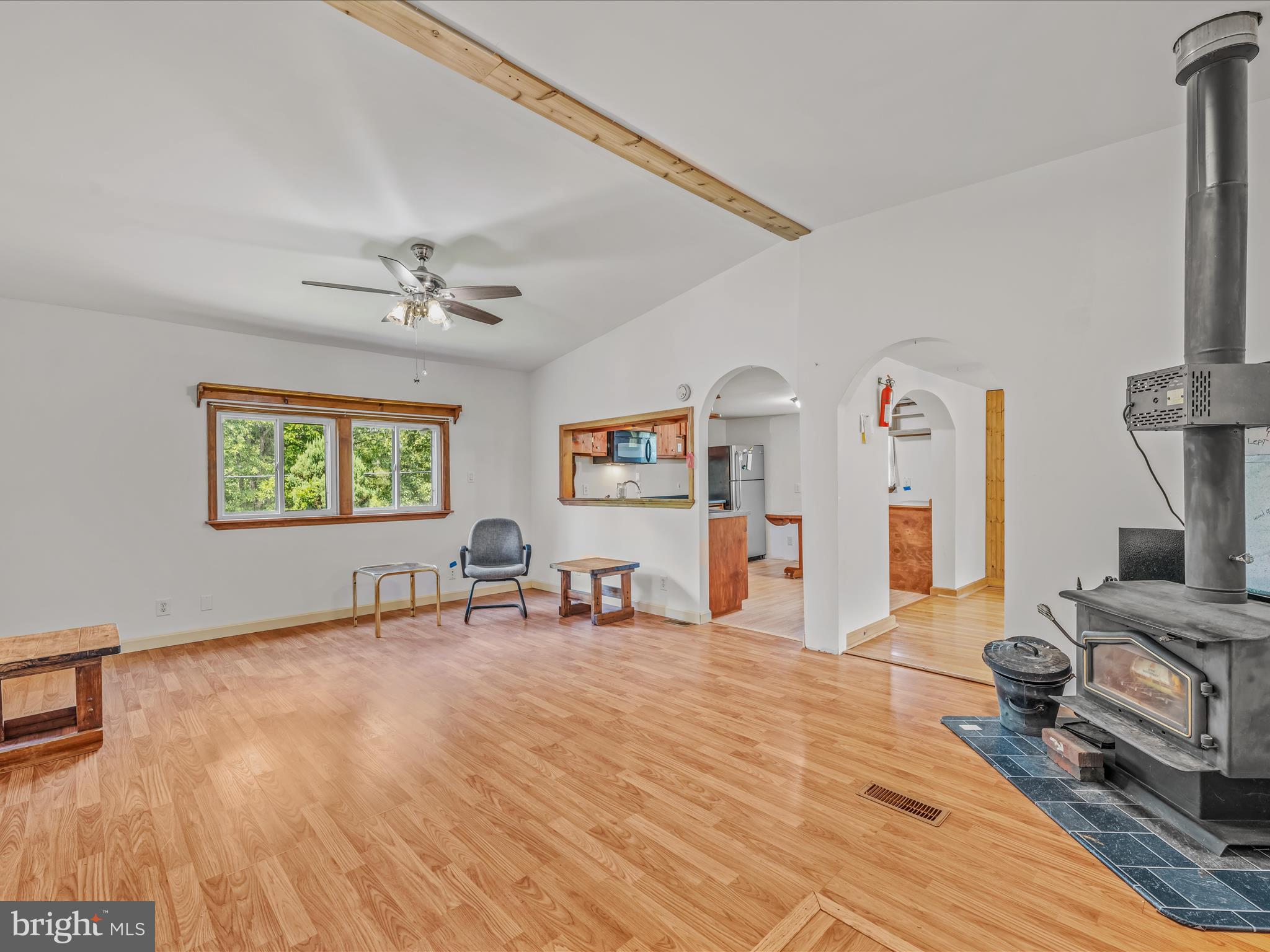 564 Shade Lane Berkeley Springs, WV 25411 - Photo 7 of 53 Living Room