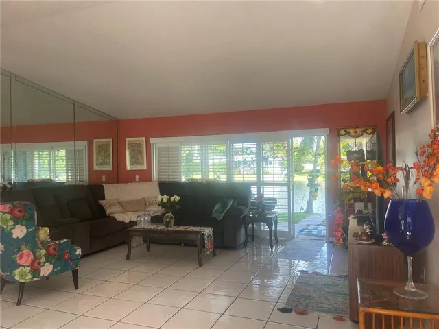 $599,990 | 7551 Southwest 42nd Place, Davie, FL 33314