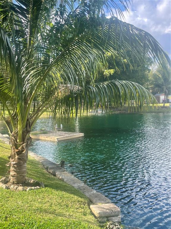 7551 Southwest 42nd Place Davie, FL 33314 - Photo 9 of 56