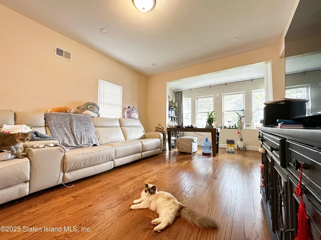 $899,000 | 657 Delafield Avenue | West Brighton