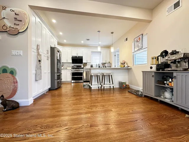 $899,000 | 657 Delafield Avenue | West Brighton