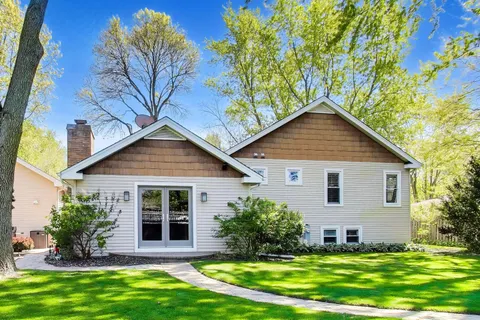 $714,900 | 15352 West Cherrywood Lane, Libertyville, IL 60048