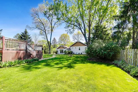 $714,900 | 15352 West Cherrywood Lane, Libertyville, IL 60048