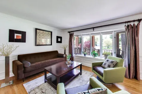 $714,900 | 15352 West Cherrywood Lane, Libertyville, IL 60048