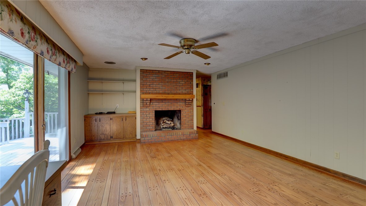 4600 Benton Road Mount Zion, IL 62549 - Photo 12 of 41