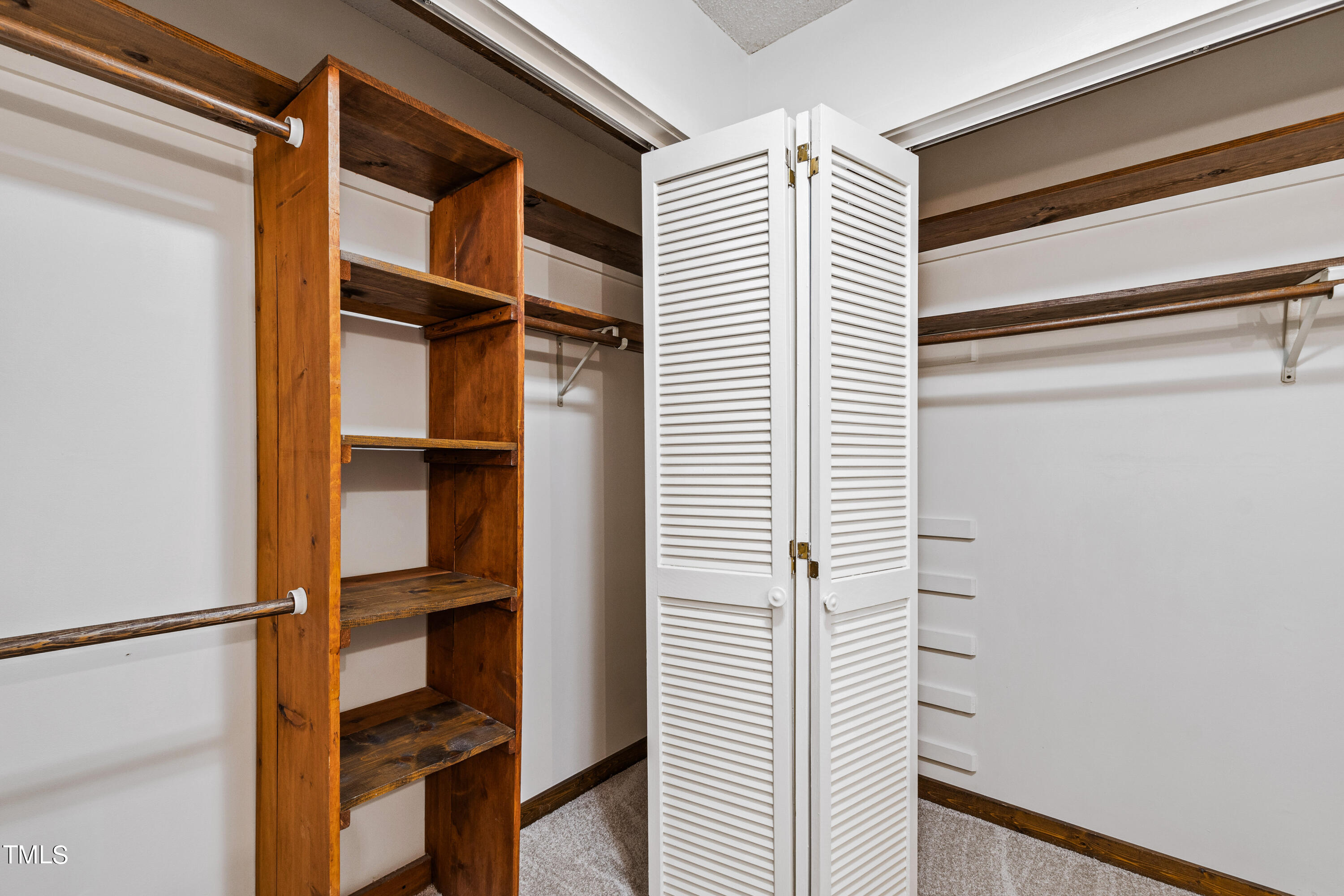 224 Singleton Street Raleigh, NC 27606 - Photo 33 of 49 Bedroom01ClosetsA