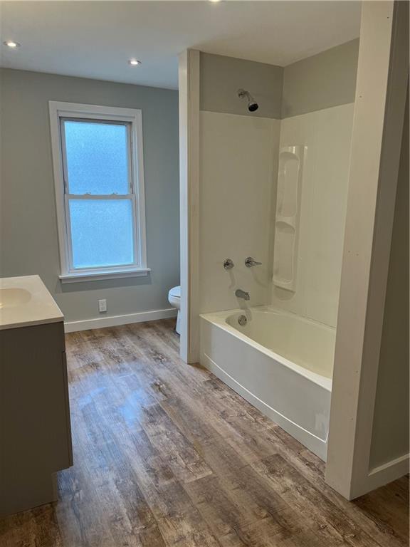 900 Kingview Road Scottdale, PA 15683 - Photo 21 of 25 Second floor large bathroom.