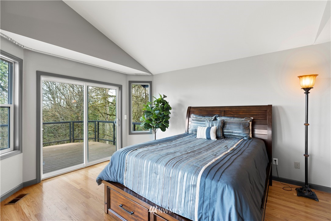 2472 Southeast 8th Place Renton, WA 98057 - Photo 16 of 24